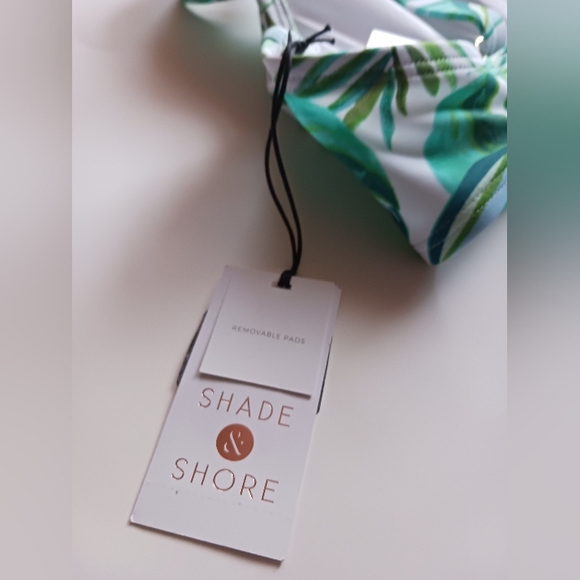 NWT SHADE & SHORE LADIES SIZE 36C Bikini Top Only Green - Picture 6 of 6